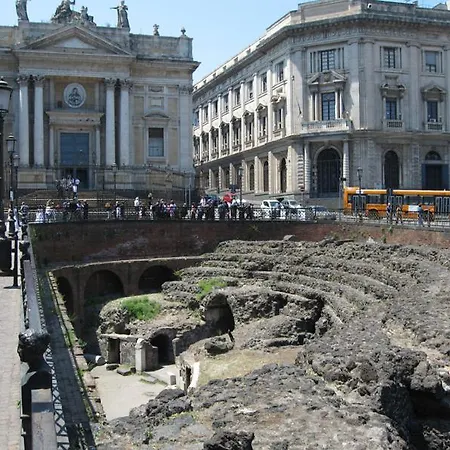 A Casuzza Al Centro,con Terrazzino Privato * Catania