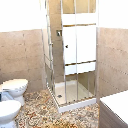 Апартаменты A Casuzza Al Centro,con Terrazzino Privato