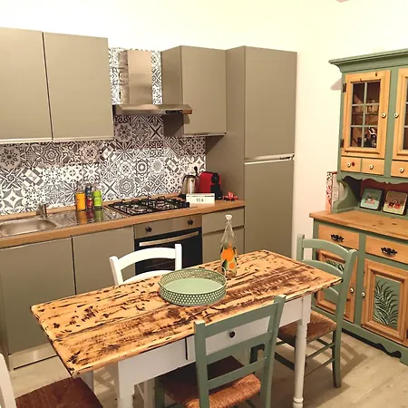 Apartment A Casuzza Al Centro,con Terrazzino Privato *