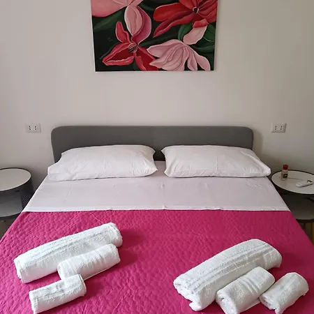 A Casuzza Al Centro,con Terrazzino Privato Апартаменты *