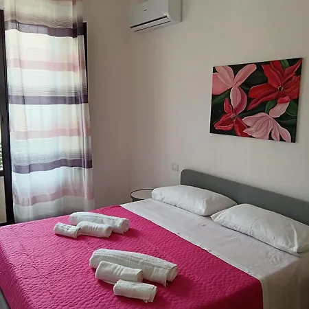 A Casuzza Al Centro,con Terrazzino Privato Апартаменты *