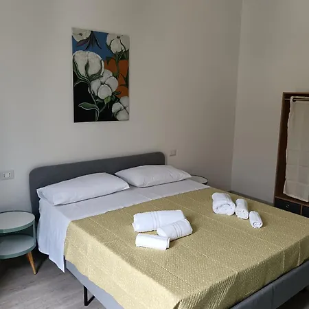 A Casuzza Al Centro,con Terrazzino Privato Апартаменты *